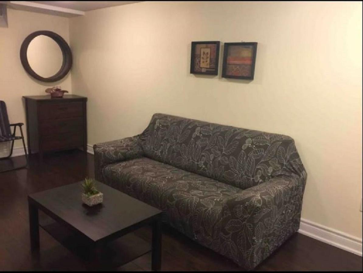 Cozy & Spacious Suite With Private Bathroom Near Toronto Airport ! Mississauga Exterior photo